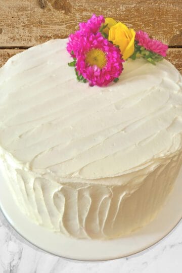 White Cake with Raspberry & Lemon Curd Filling
