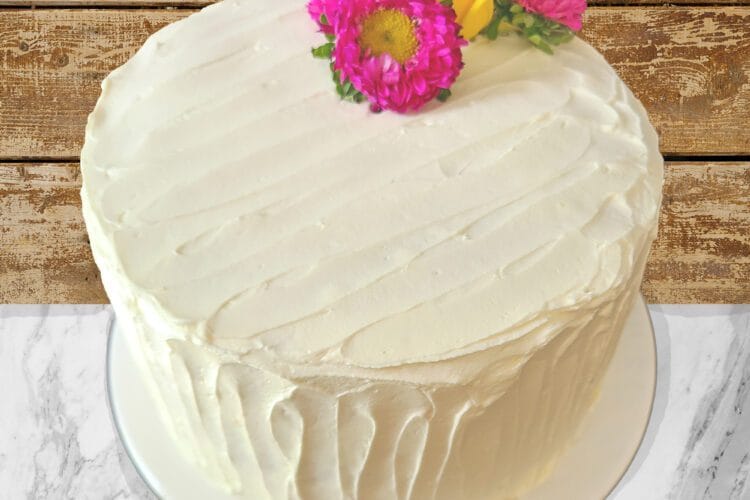 White Cake with Raspberry & Lemon Curd Filling